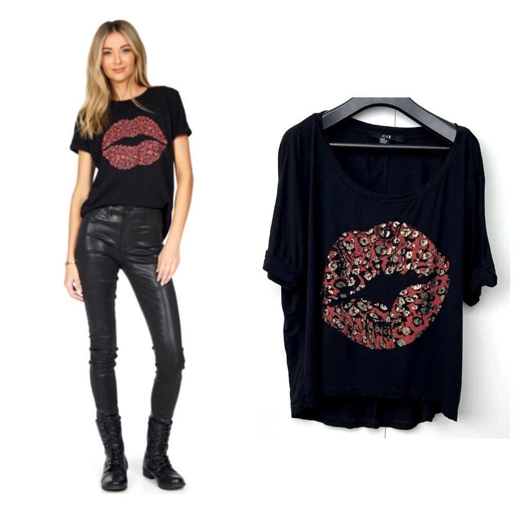 Metallic Shiny Gold & Red Lips Rayon Graphic Tee T-Shirt